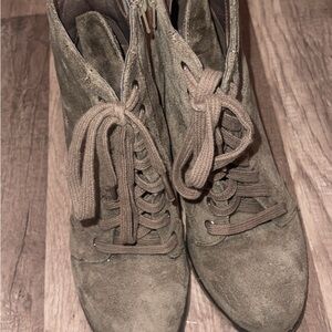 Women's Lace-Up Suede Boots